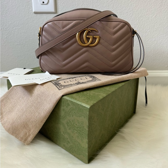 Gucci Handbags - 100 percent authentic Gucci Marmont bag in dusty pink